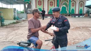 Jumat Berkah Batalyon B Satuan Brimob Polda Sumut, Senyum dan Harapan untuk Warga Tebing Tinggi